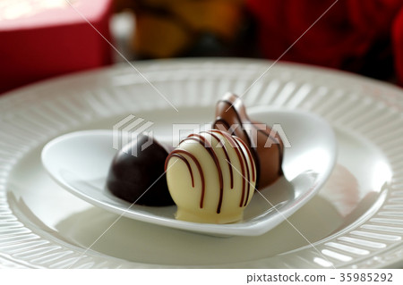 Chocolate Chocolate 35985292