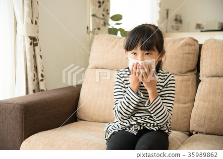A girl who masks A girl who masks 35989862