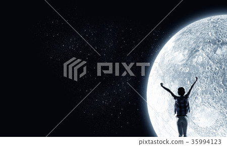 Full moon Full moon 35994123