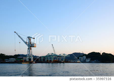 尾道的晚上風景 尾道的晚上風景 35997316