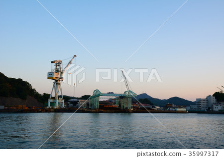 尾道的晚上風景 尾道的晚上風景 35997317