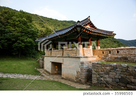 Gomo-san, Gomo-san, Mungyeong-si, Gyeongbuk 35998503