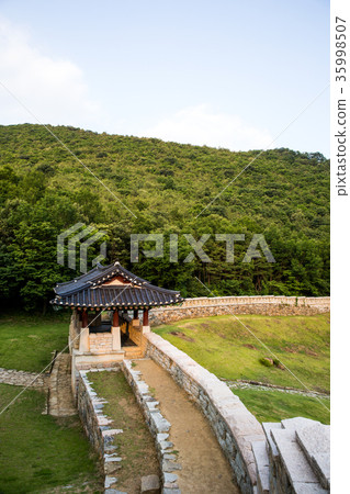 Gomo-san, Gomo-san, Mungyeong-si, Gyeongbuk 35998507