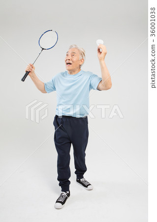 運動的健康老人,羽毛球老頭 運動的健康老人,羽毛球老頭 36001038