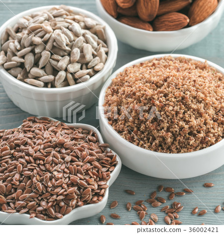 LSA mix, Linseed, Sunflower seeds, Almonds 36002421