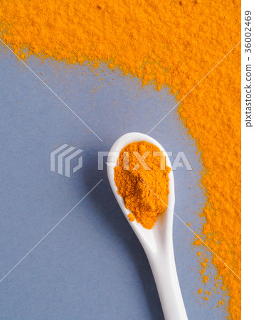 Turmeric Powder with copy space 36002469