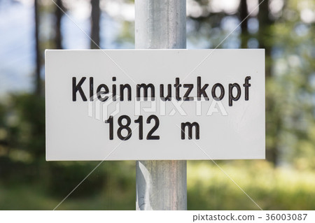 Sign in Austria 36003087