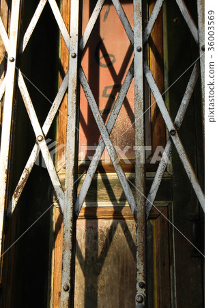 gates. gate of residence 36003569