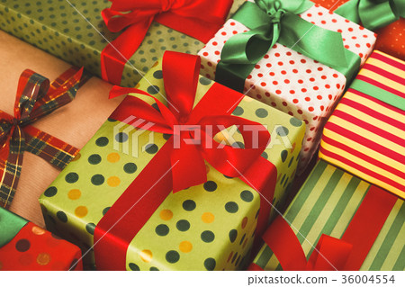 Lots of Gift boxes on wood, christmas presents in Lots of Gift boxes on wood, christmas presents in 36004554