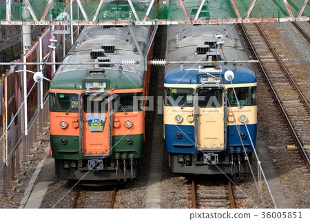 A line of 115 series Shonan color and ska color 36005851