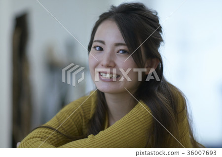 學生來到理髮師 學生來到理髮師 36007693