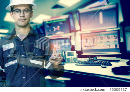 Double exposure of Engineer or Technician man Double exposure of Engineer or Technician man 36009587
