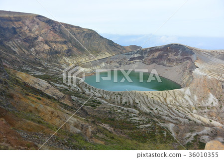 Autumn in the Zao mountain range "Ogama" Autumn in the Zao mountain range "Ogama" 36010355