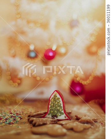 Close up on colorful christmas tree gingerbread 36011199