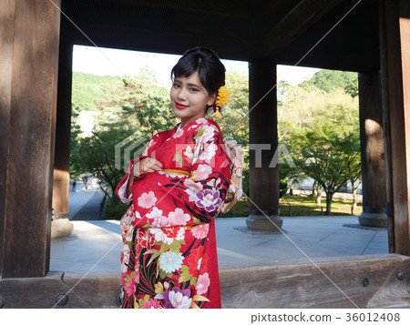 和服和服的婦女 36012408