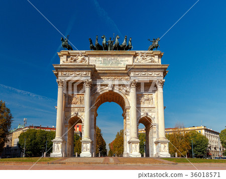 Milan. Triumphal Arch. 36018571