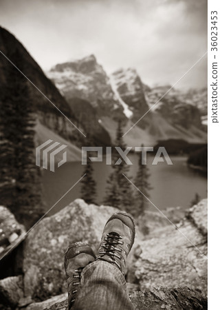 Moraine Lake Moraine Lake 36023453