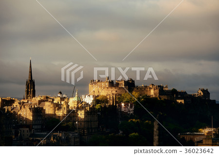 Edinburgh 36023642