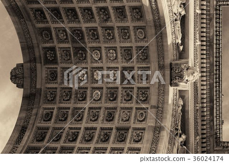 Arch of Peace Milan closeup Arch of Peace Milan closeup 36024174