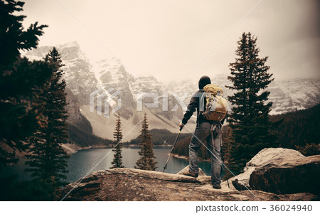 Hiker 36024940