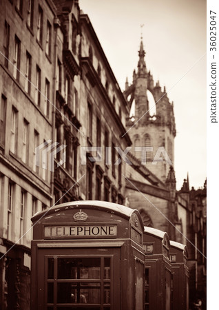 Edinburgh city street Edinburgh city street 36025047