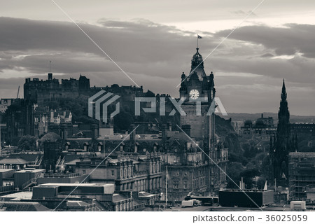 Edinburgh night 36025059