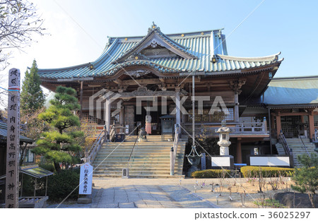 Shikoku Shrine Place No. 19 Buddhist temple "Eizoji" main hall 36025297