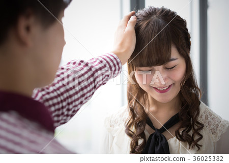 University student love couple conversation University student love couple conversation 36025382