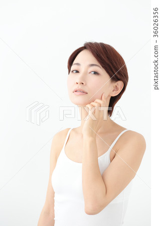 Beauty middle women 36026356