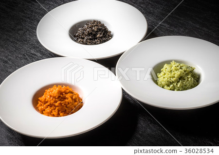 Colorful risotto (risto (squid ink, tomato, basil) 36028534