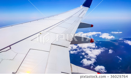 飛機視窗看世界Aircraft windows to see the world 36029764