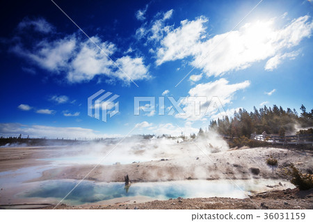 Geyser Geyser 36031159