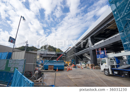 Image of Kanazawa Hakkei Station under construction for seaside line extension November 2017 36031230