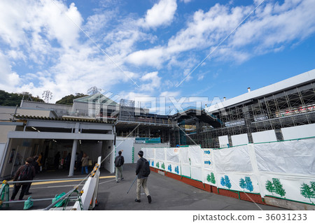 Image of Kanazawa Hakkei Station under construction for seaside line extension November 2017 36031233