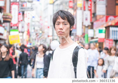 市中心的男士 36031336