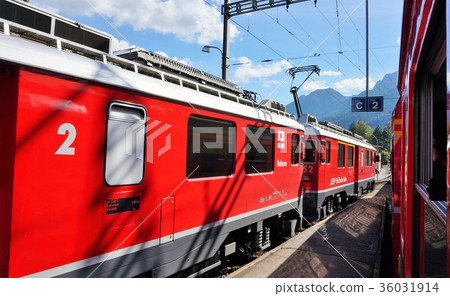 Trains I met on the Bernina Line-Hakone Tozan Railway Wrapping Vehicle Trains I met on the Bernina Line-Hakone Tozan Railway Wrapping Vehicle 36031914