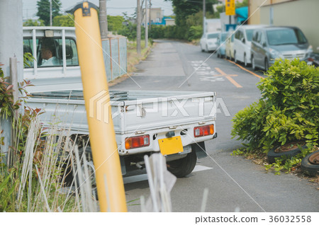 rice planting, seeding, paddy field 36032558