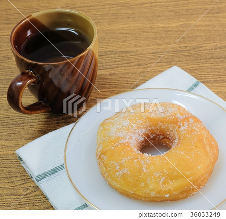 Glazed Donut with Sugar Served with Tea 36033249