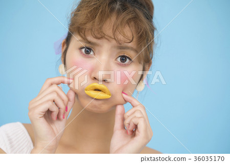Female portrait 36035170