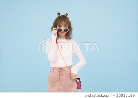 女性肖像 36035189