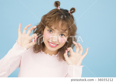 女性肖像 女性肖像 36035212