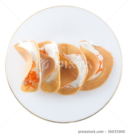 Thai Crispy Crepes with Cream and Shredded Coconut 36035900