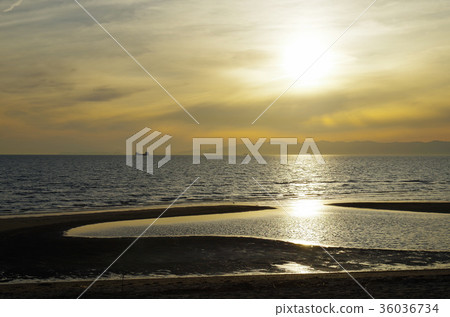 Sunset on the beach of the beach Sunset on the beach of the beach 36036734