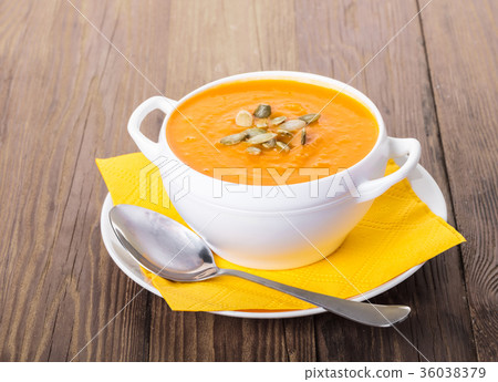 organic pumpkin cream soup 36038379