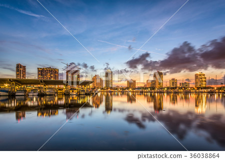 St. Petersburg, Florida 36038864