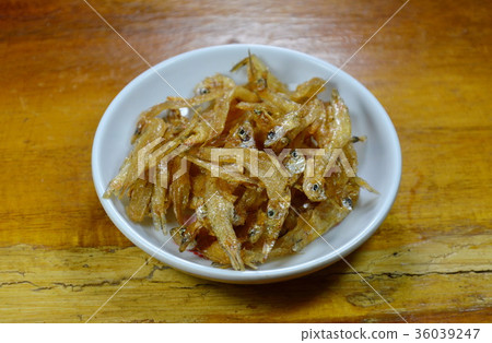 deep fried anchovy on little cup 36039247