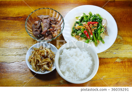boiled rice eat with fried anchovy boiled rice eat with fried anchovy 36039291