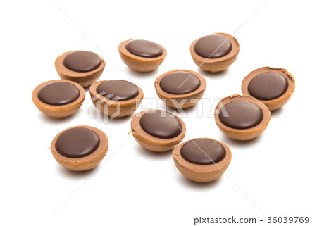 chocolate truffle with nut chocolate truffle with nut 36039769