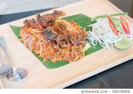 noodle in thai food 36039908