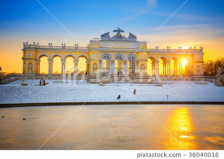 The Gloriette in the Schonbrunn Palace, Vienna The Gloriette in the Schonbrunn Palace, Vienna 36040018